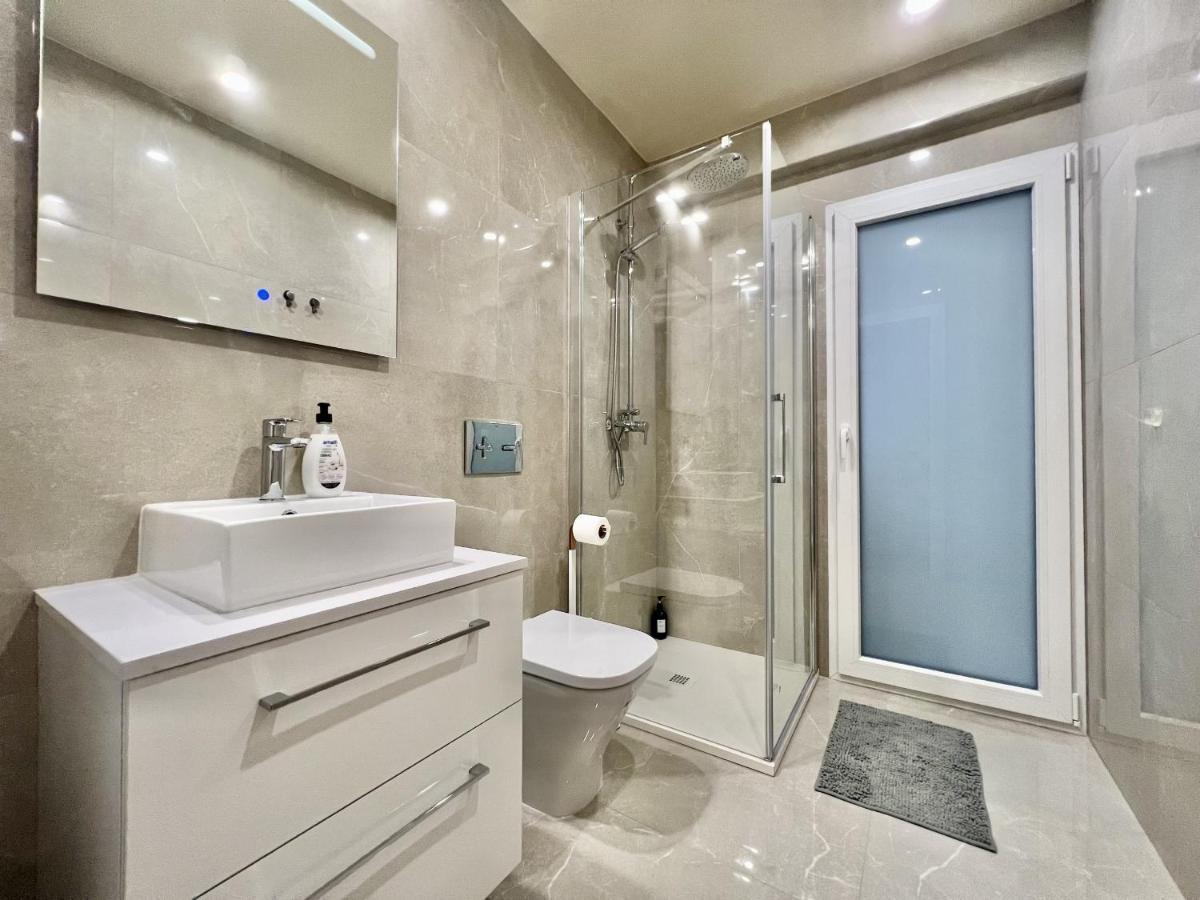 Cozy San Cristobal Apartment In Heart Of Alicante Kültér fotó