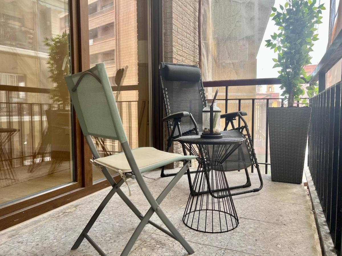 Cozy San Cristobal Apartment In Heart Of Alicante Kültér fotó