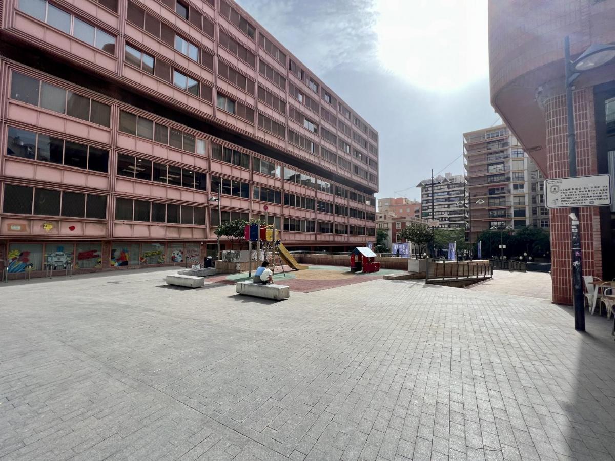 Cozy San Cristobal Apartment In Heart Of Alicante Kültér fotó