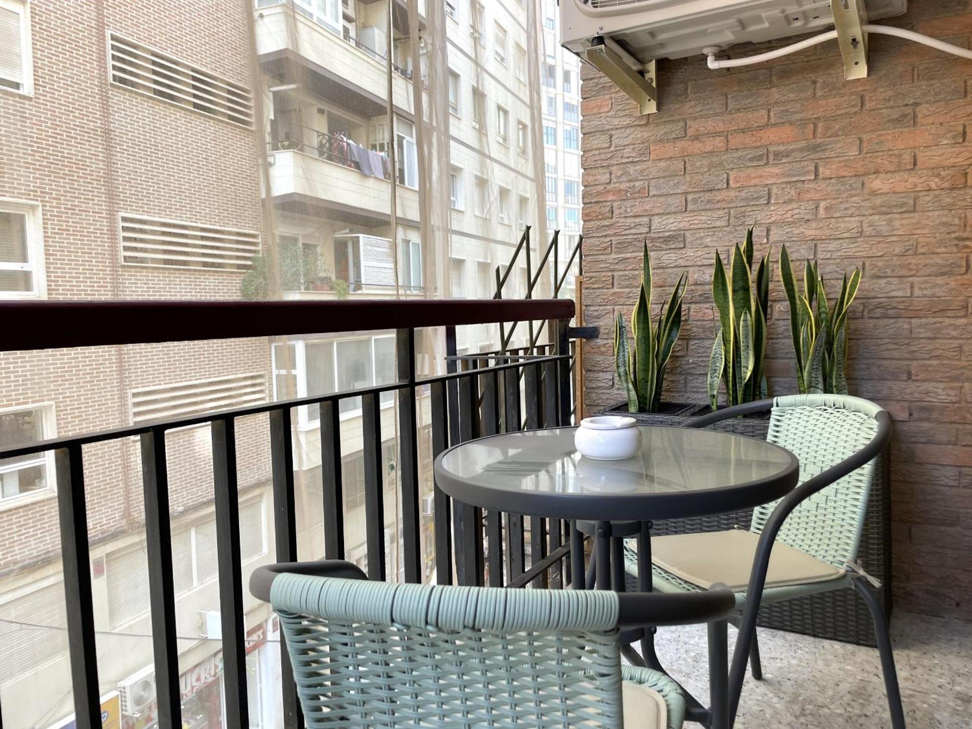 Cozy San Cristobal Apartment In Heart Of Alicante Kültér fotó